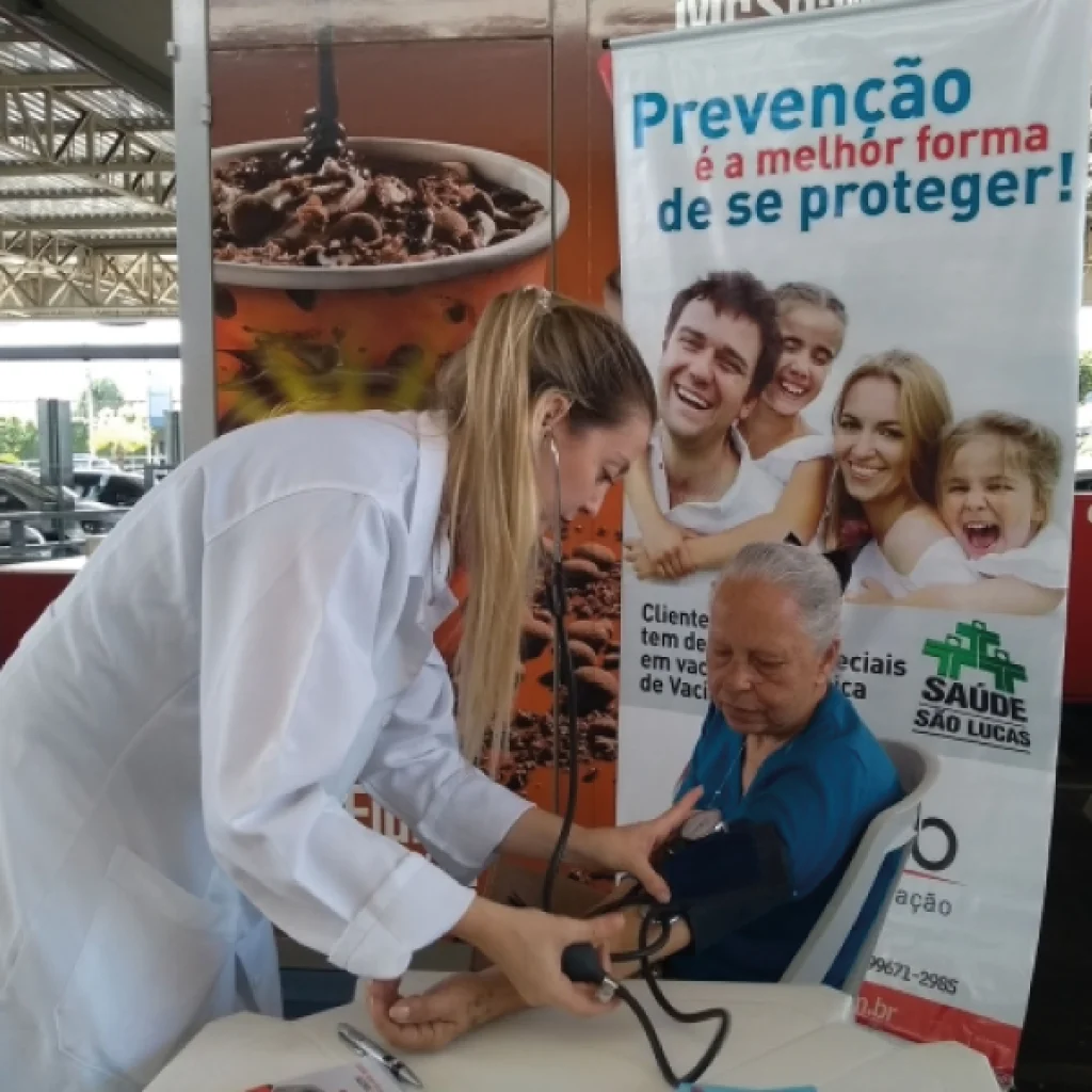 Aferio de presso e teste rpido de glicemia no Supermercado Tauste set/18